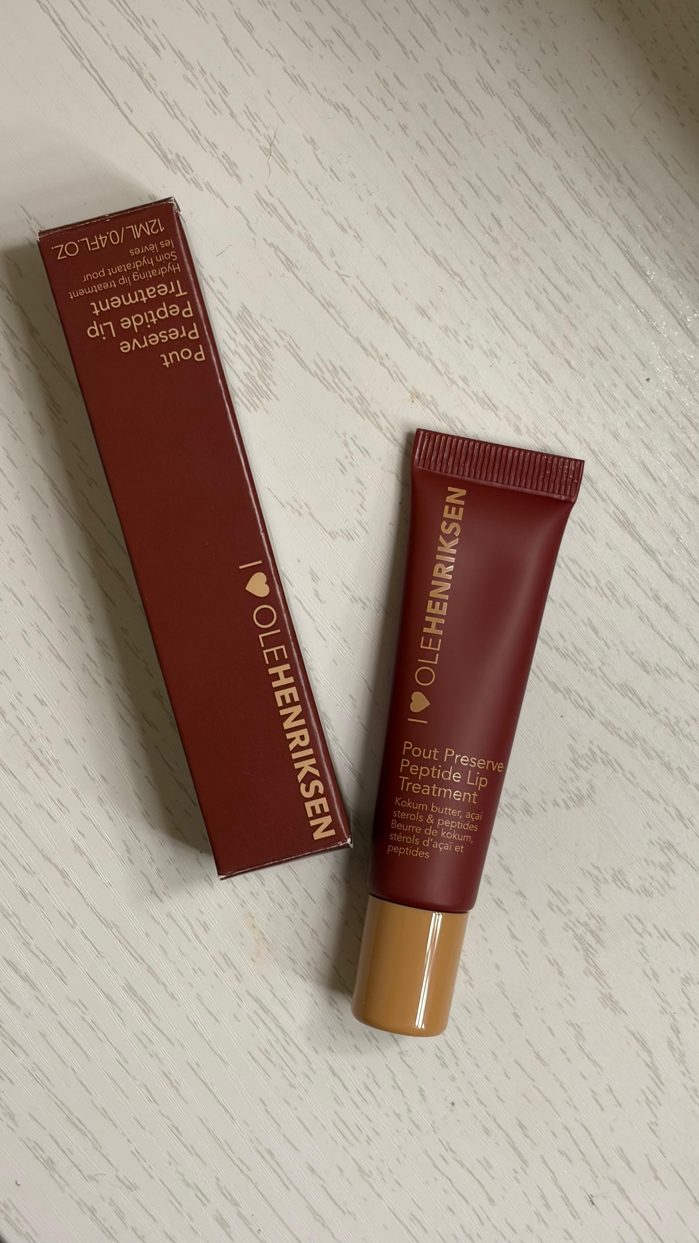 I❤️OLEHENRIKSEN LIP TREATMENT