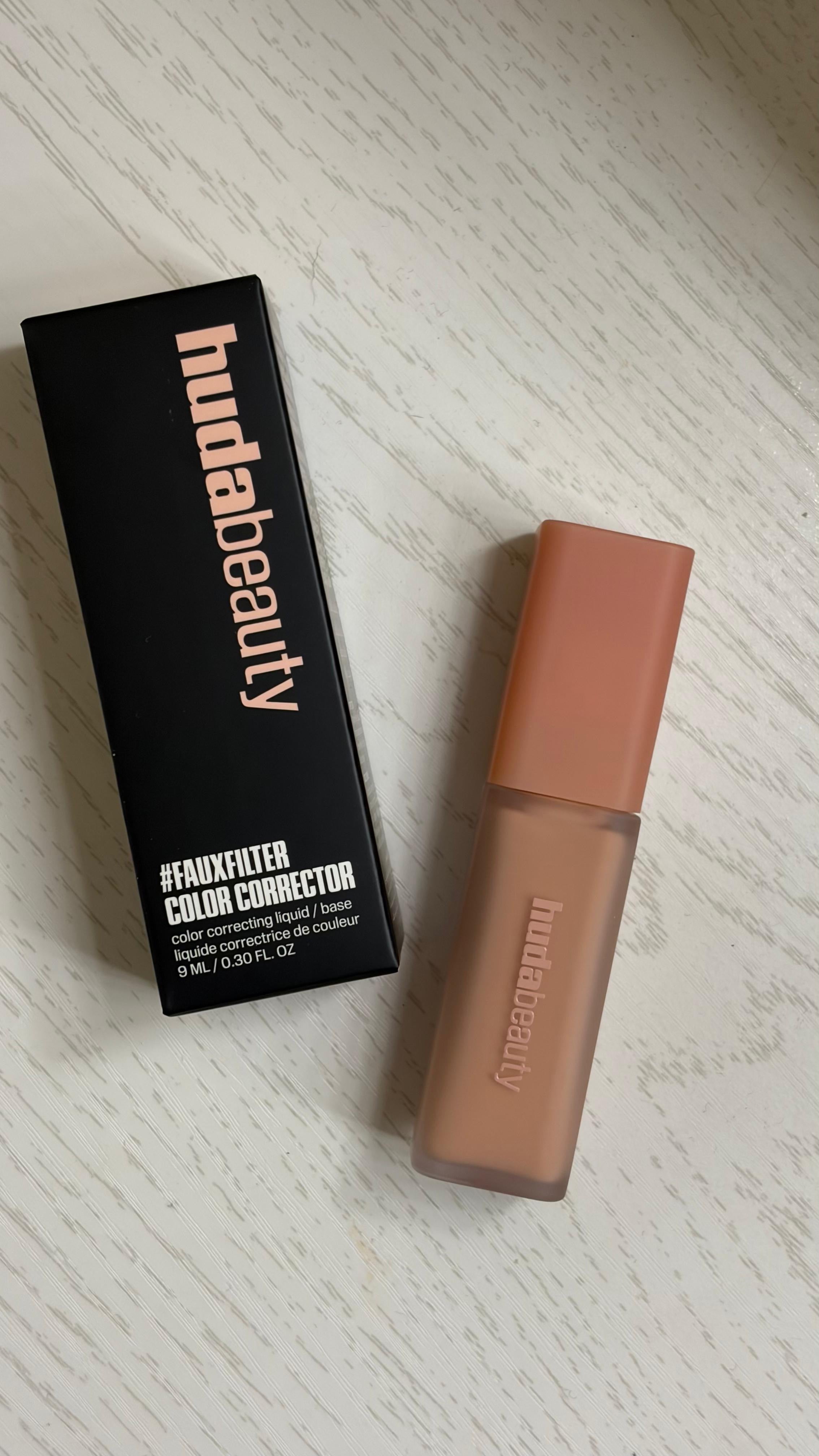 COLOR CORRECTOR HUDA